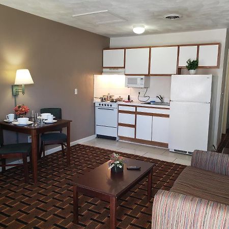 Affordable Suites Burlington Ngoại thất bức ảnh