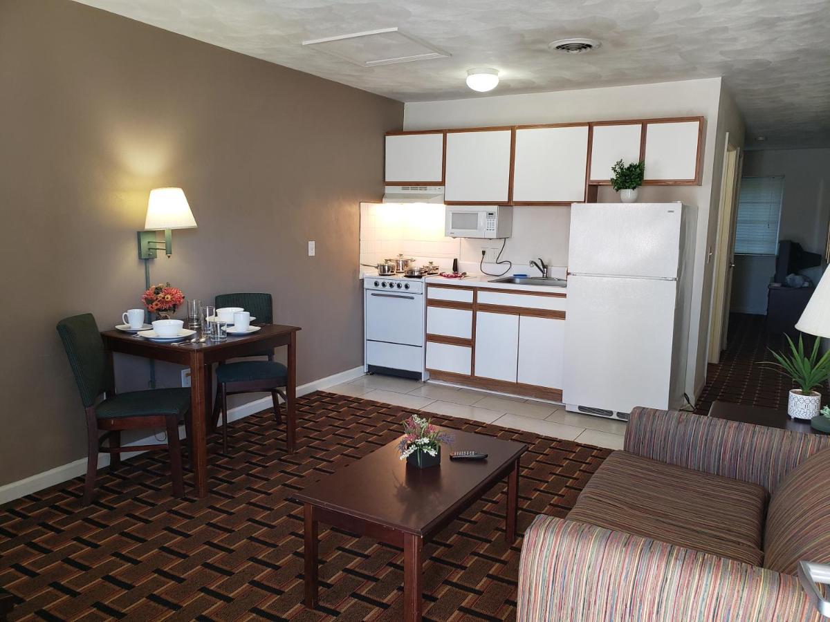 Affordable Suites Burlington Ngoại thất bức ảnh